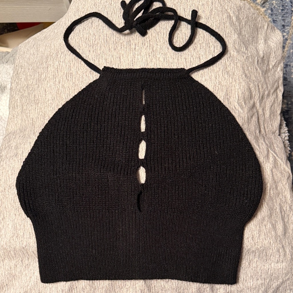 SHEIN Black Halter Knit Crop Top